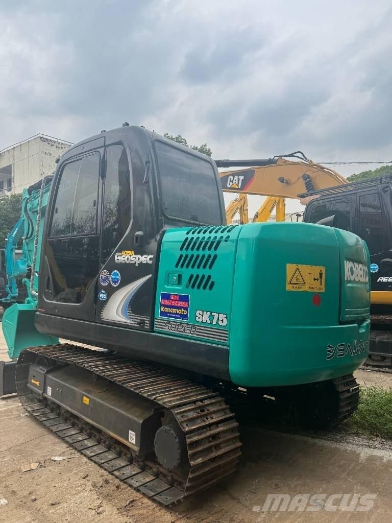 Kobelco SK 75 Escavatori medi 7t - 12t