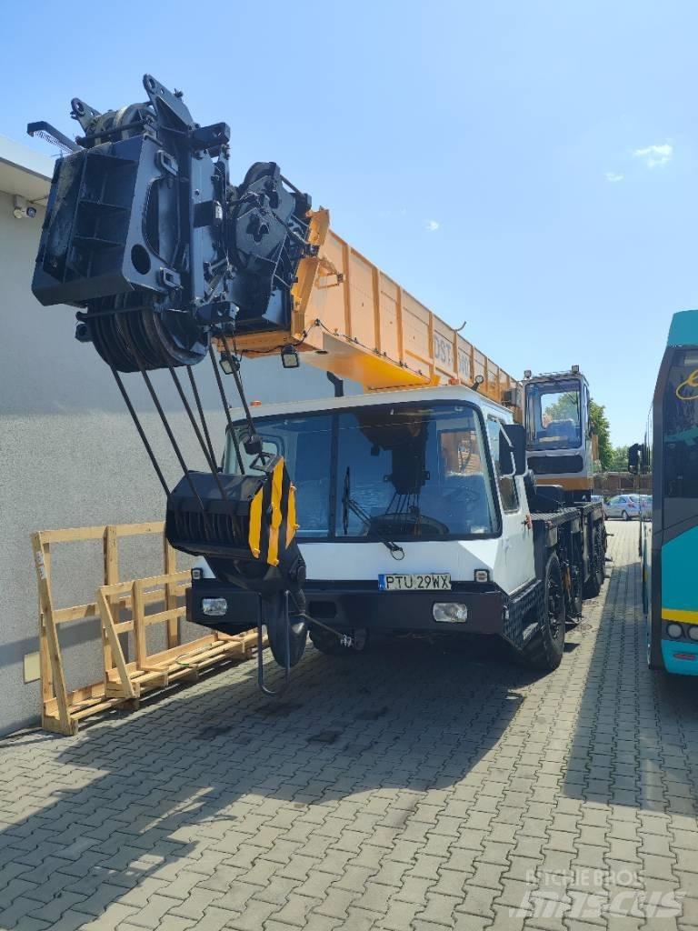 Bumar DST-0402 Gru per terreni difficili