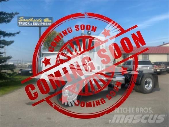 Peterbilt 335 Motrici e Trattori Stradali