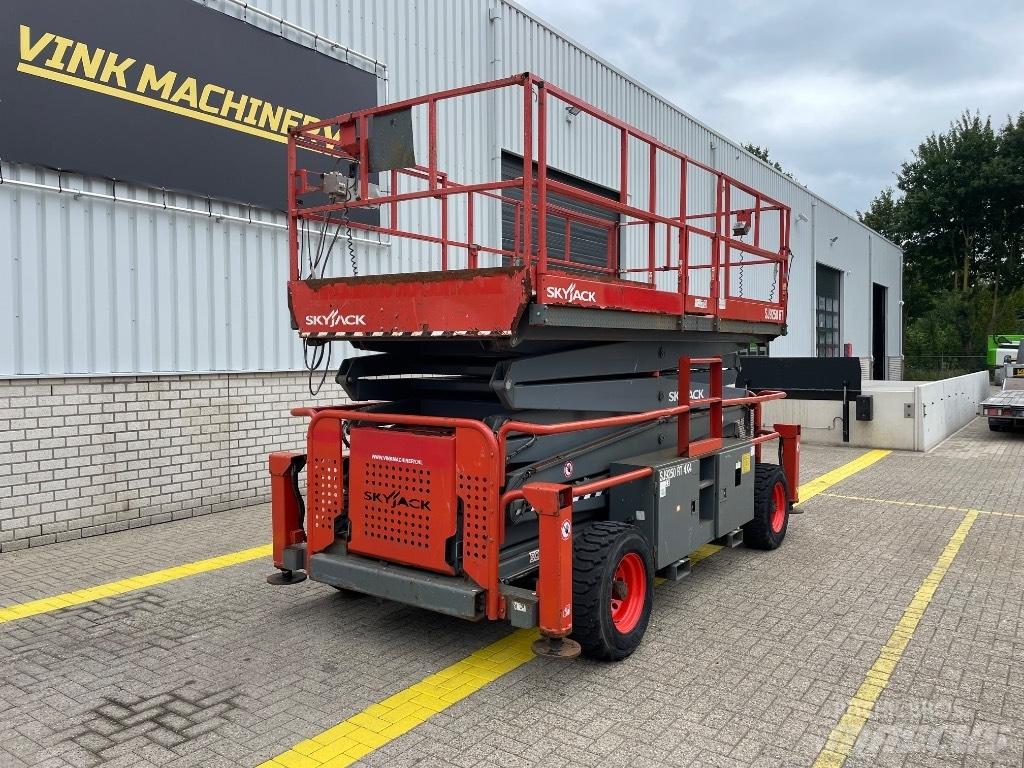 SkyJack SJ 9250 RT Piattaforme a pantografo