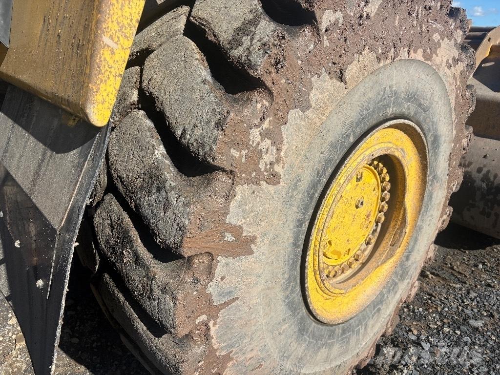 Komatsu WA 500-7 Pale gommate