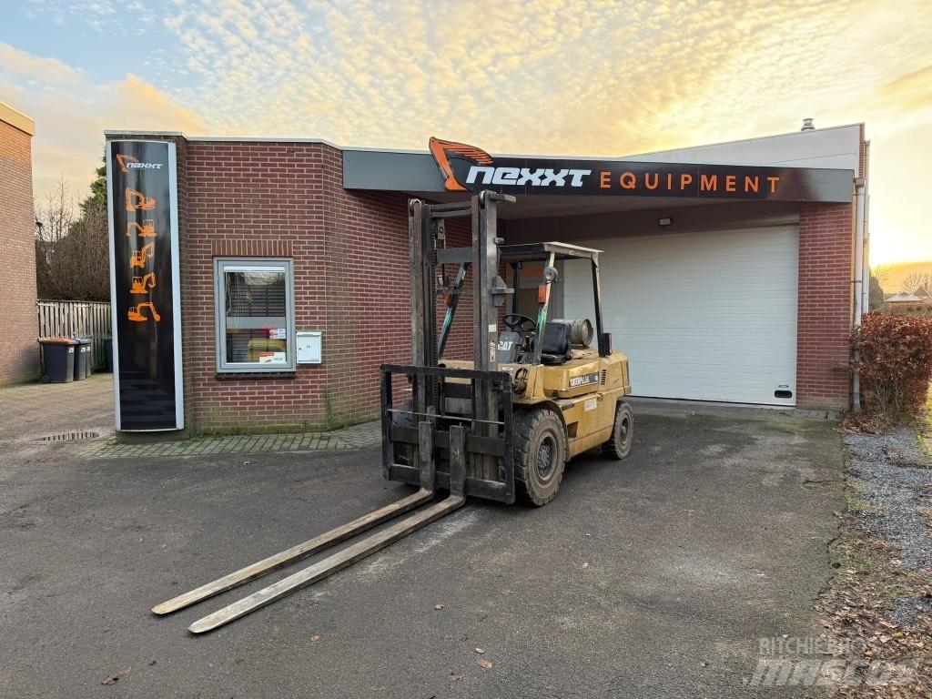CAT GP 40 Carrelli elevatori GPL