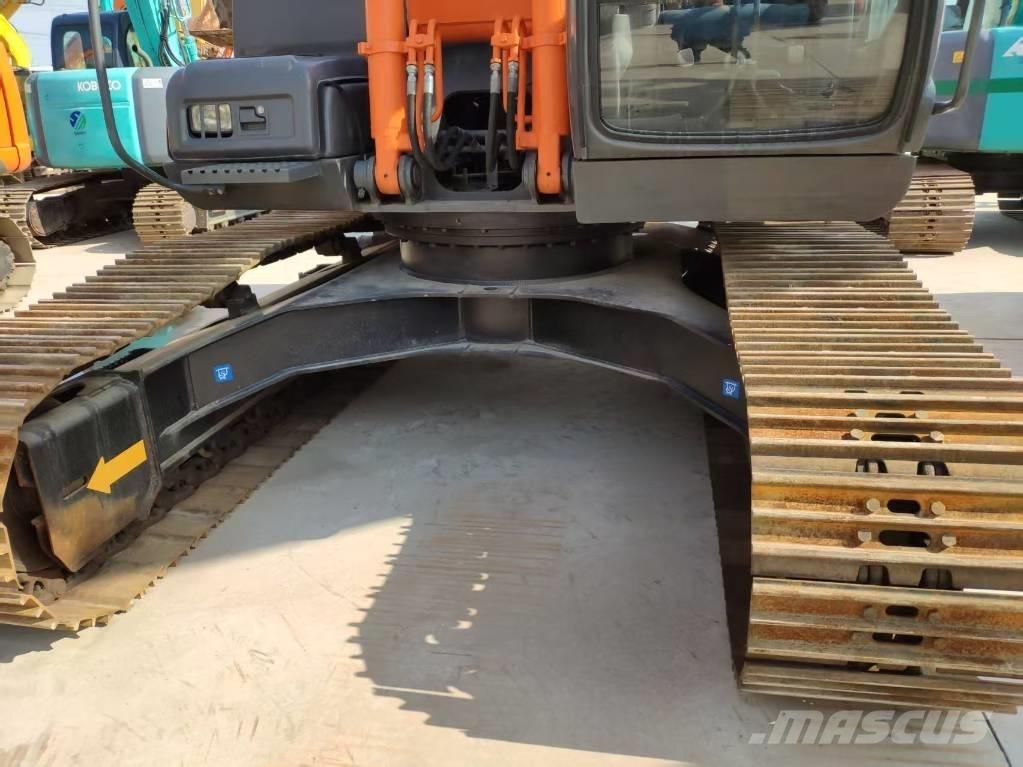 Hitachi Zaxis 210 Escavatori cingolati