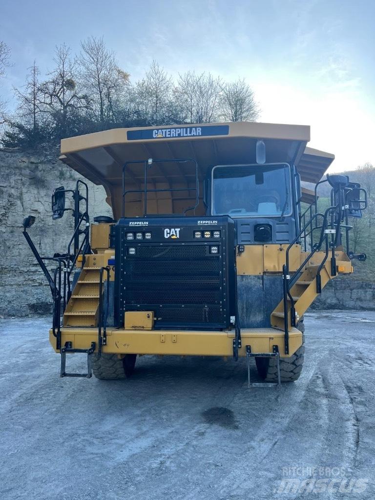 CAT 775 G Dumper a telaio rigido