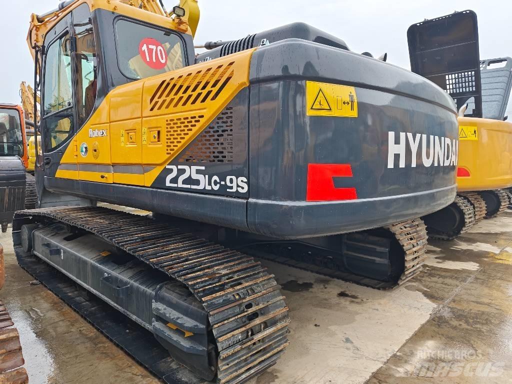 Hyundai R225LC-9S Escavatori cingolati