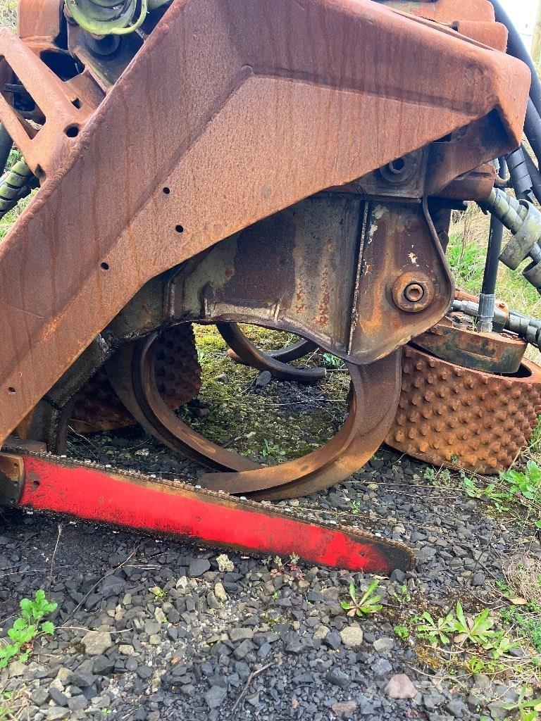 Komatsu 370.2 Decespugliatrici e trinciatrici idrauliche