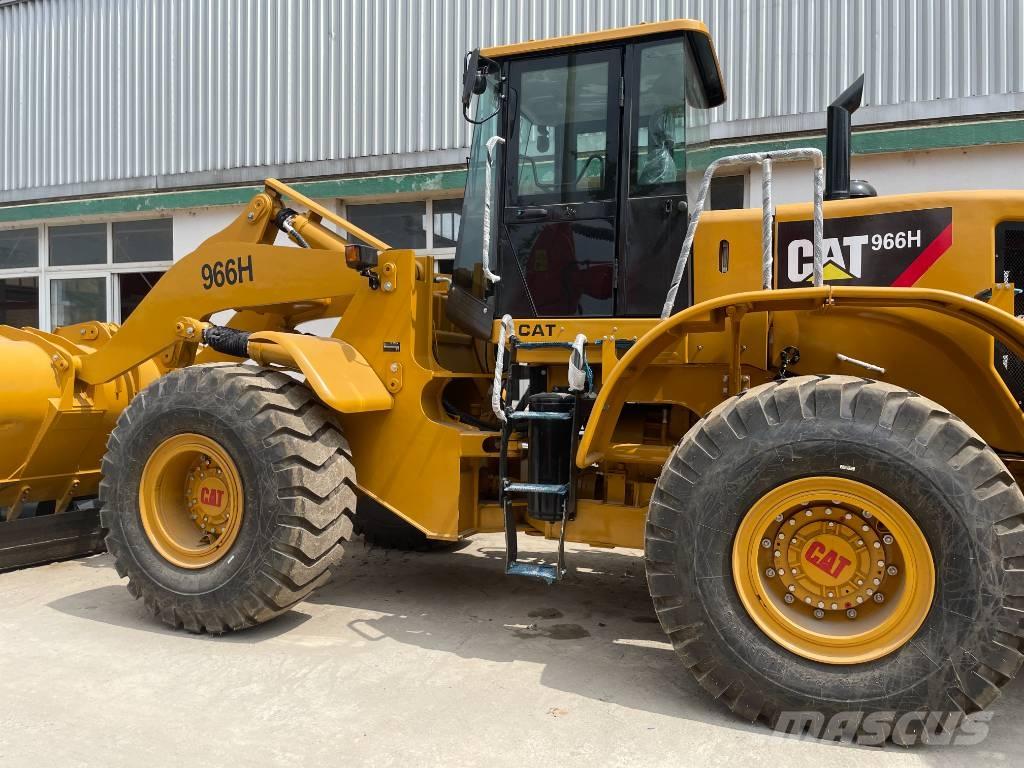 CAT 966 H Pale gommate
