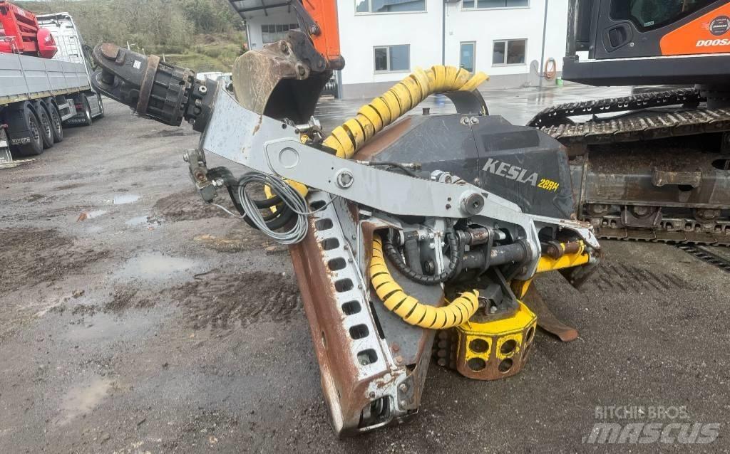 Doosan DX 235 Harwarders