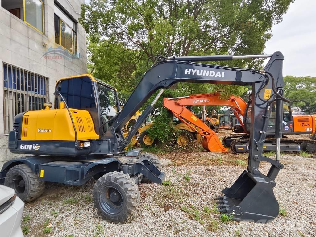Hyundai R60W Escavatori gommati