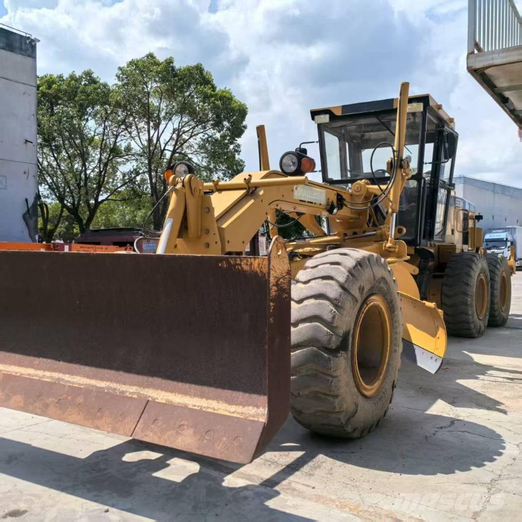 SEM 919 Motorgraders