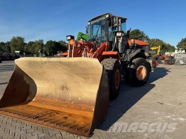 Hitachi ZW 180 Pale gommate
