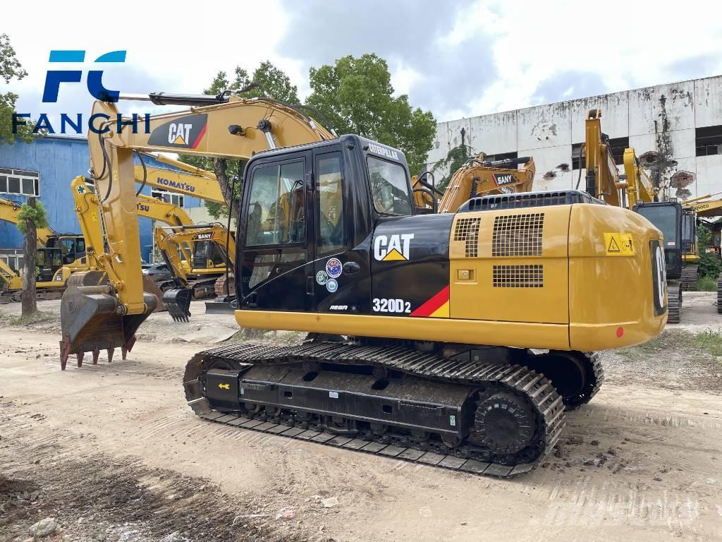 CAT 320 D2 Escavatori cingolati