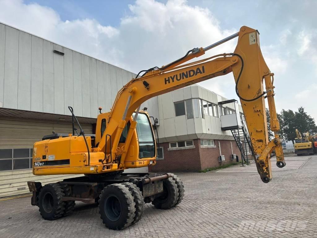Hyundai 140W-7 Escavatori gommati