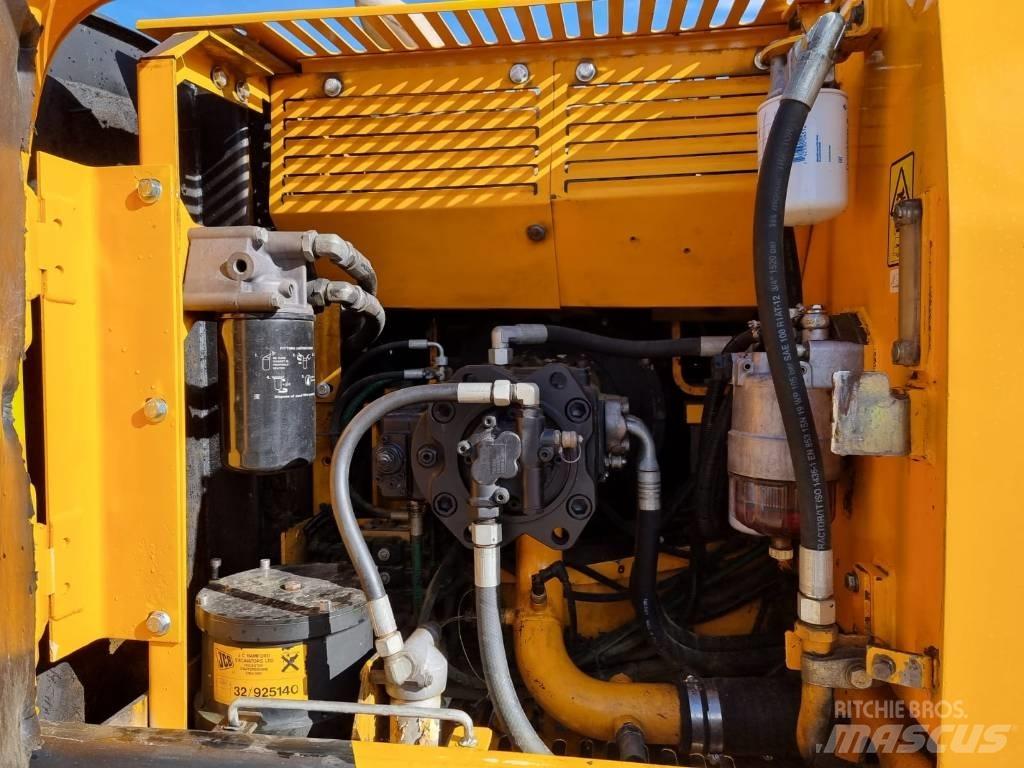 JCB JS 200 LC Escavatori cingolati
