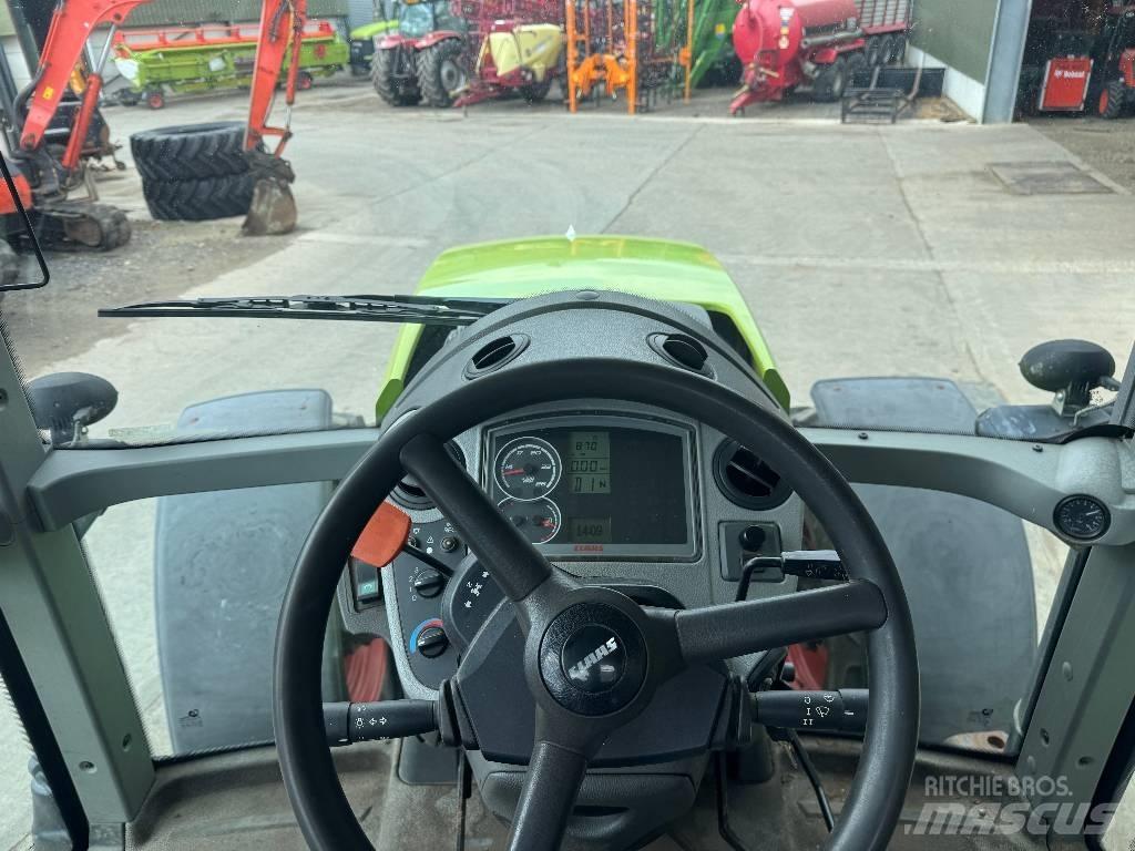 CLAAS Axion 810 Trattori