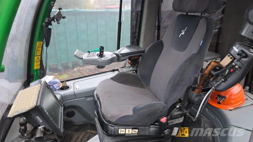 John Deere 1510 E Forwarder