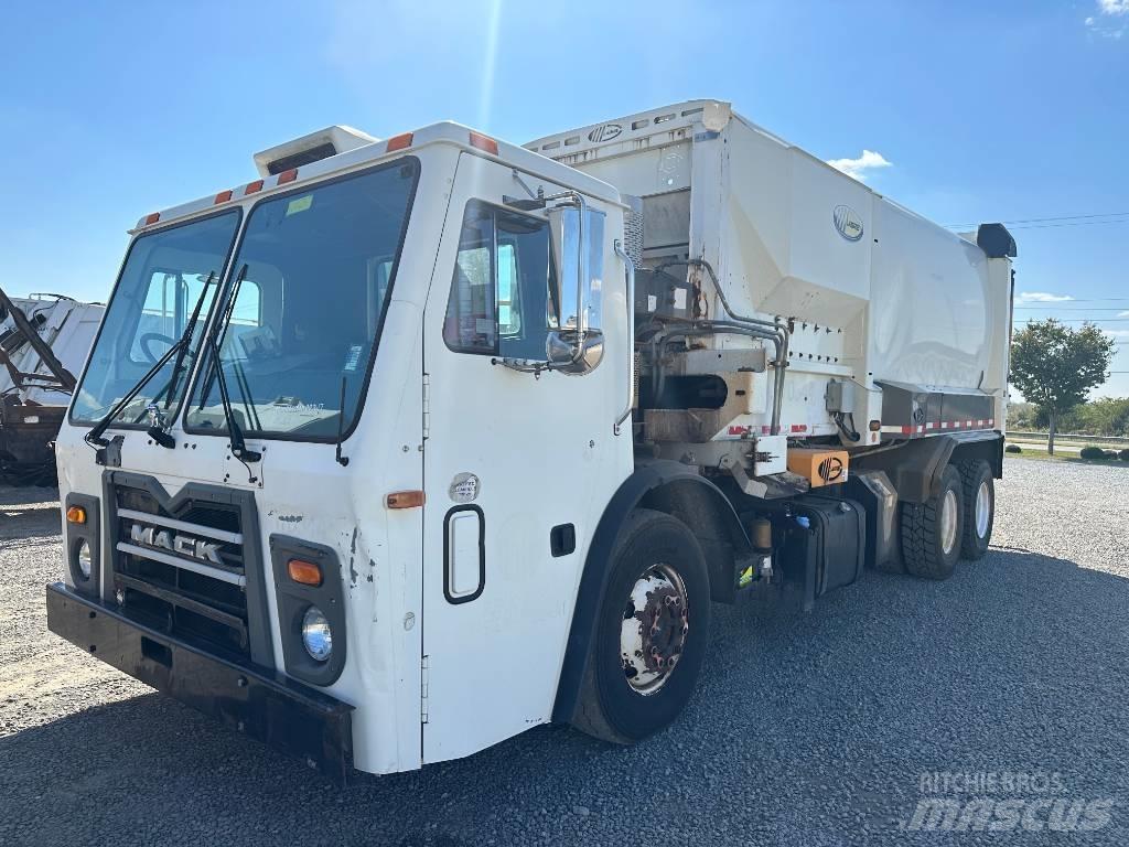 Mack LEU613 Camion dei rifiuti
