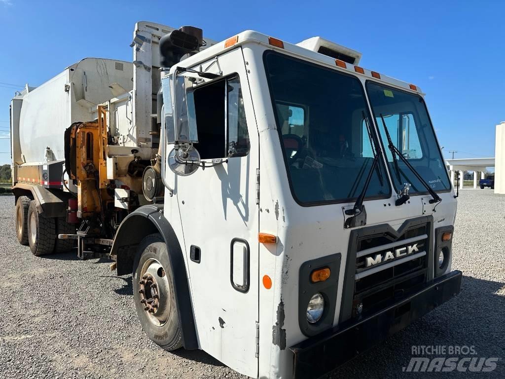 Mack LEU613 Camion dei rifiuti