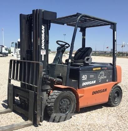 Doosan B40 X-5 Carrelli elevatori elettrici