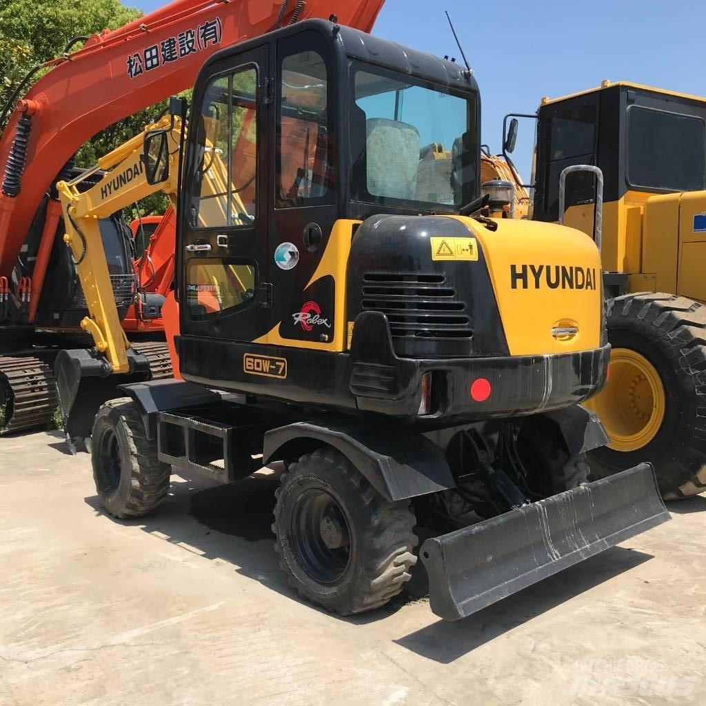 Hyundai 60 W Escavatori gommati