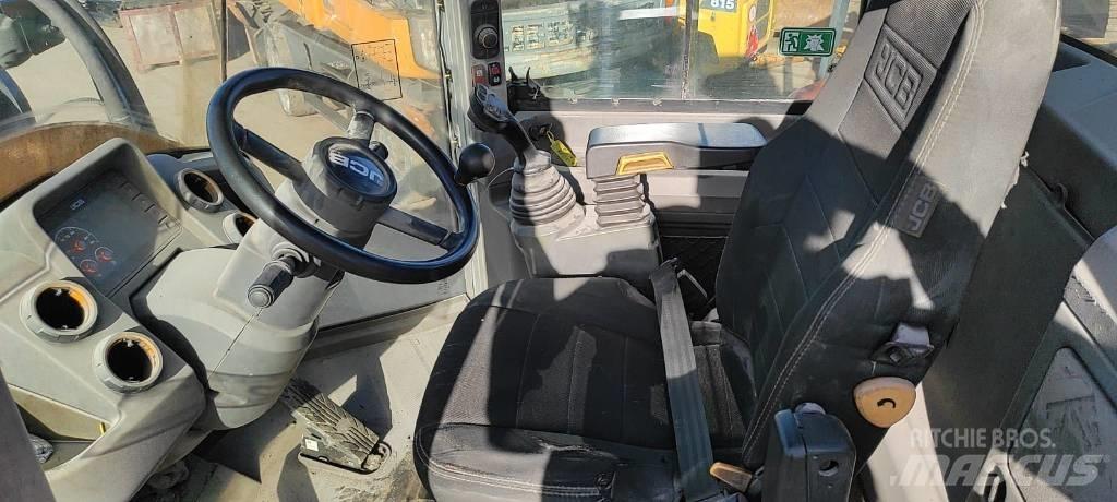 JCB 457 HT Pale gommate