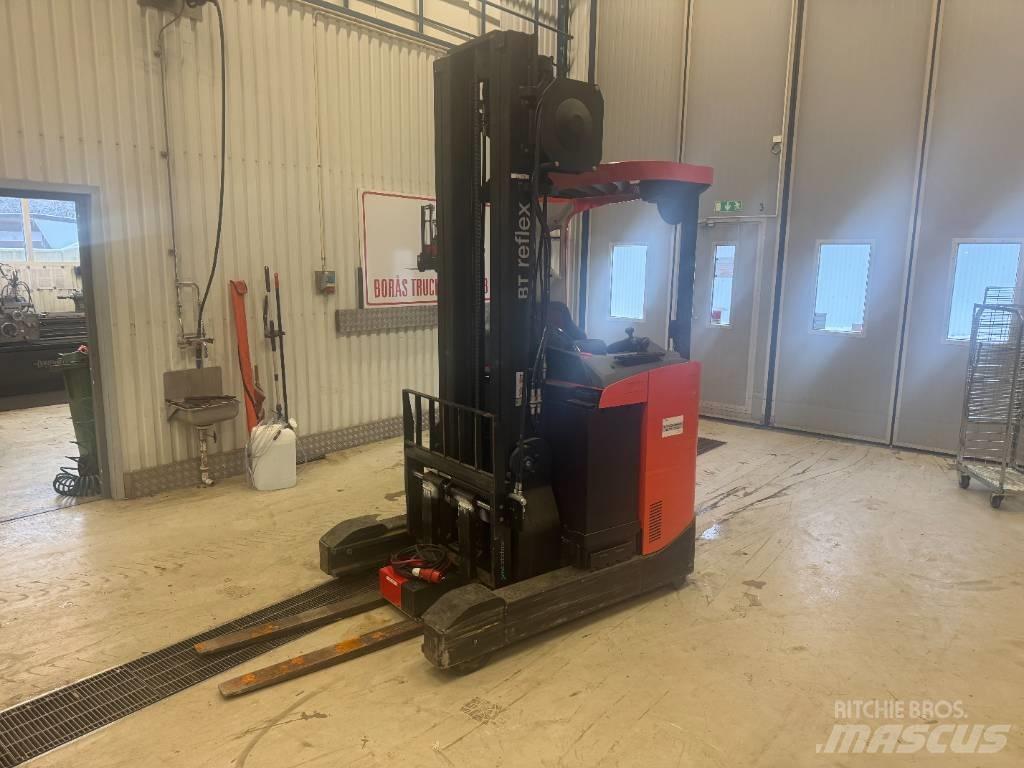 BT Toyota RRE 160 Carrello retrattile