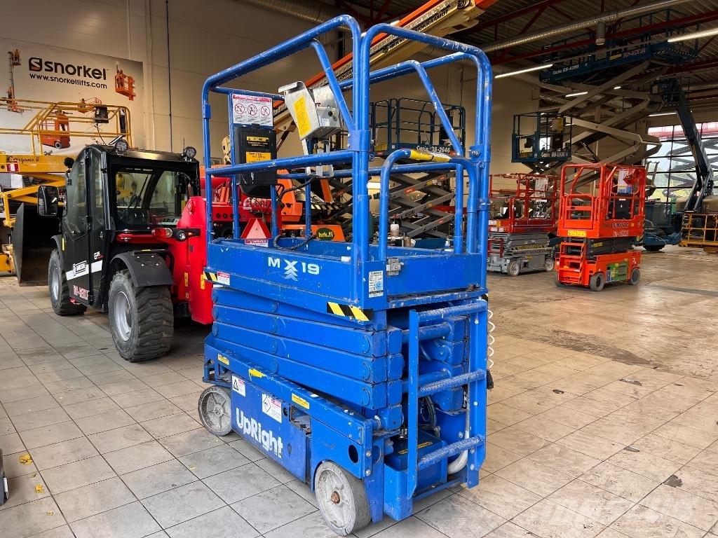 UpRight MX19 Piattaforme a pantografo
