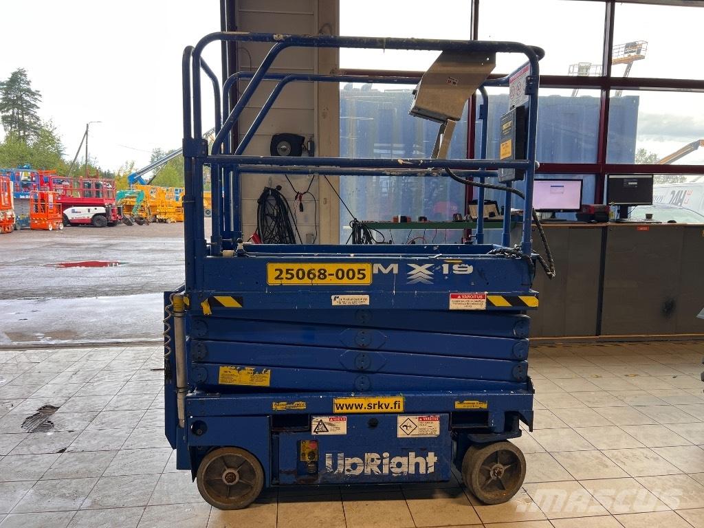 UpRight MX19 Piattaforme a pantografo