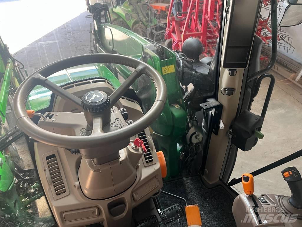 John Deere 6120 M Trattori