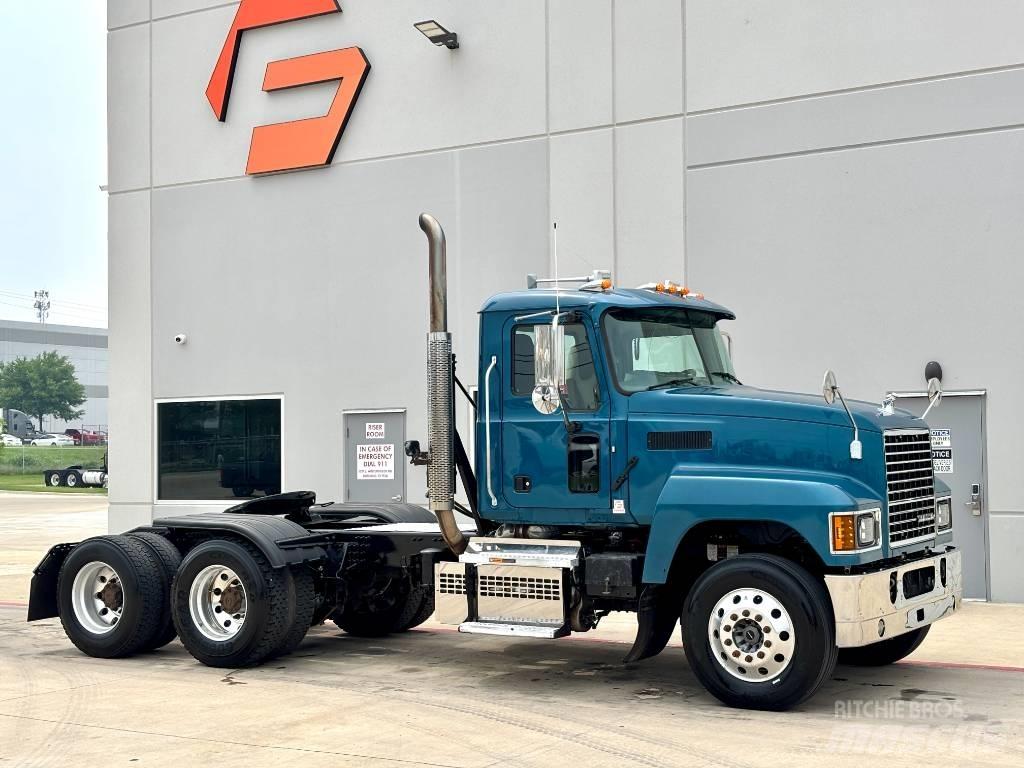 Mack Pinnacle Motrici e Trattori Stradali