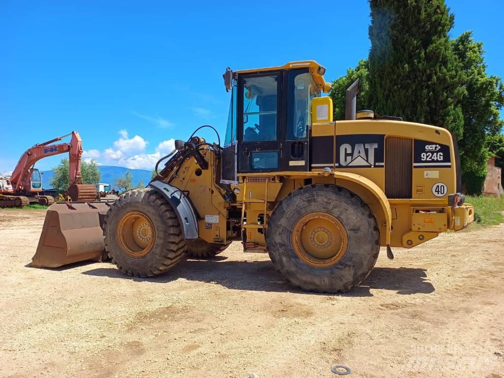 CAT 924 G Pale gommate