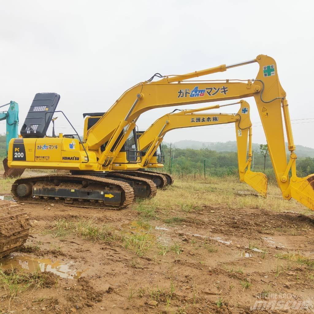Komatsu PC200-8 Escavatori cingolati