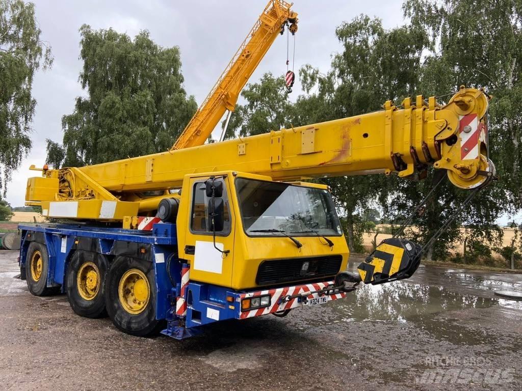 Grove GMK 3050 Gru per tutti i terreni