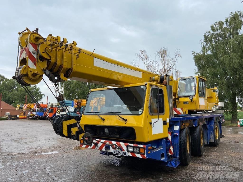 Grove GMK 3050 Gru per tutti i terreni
