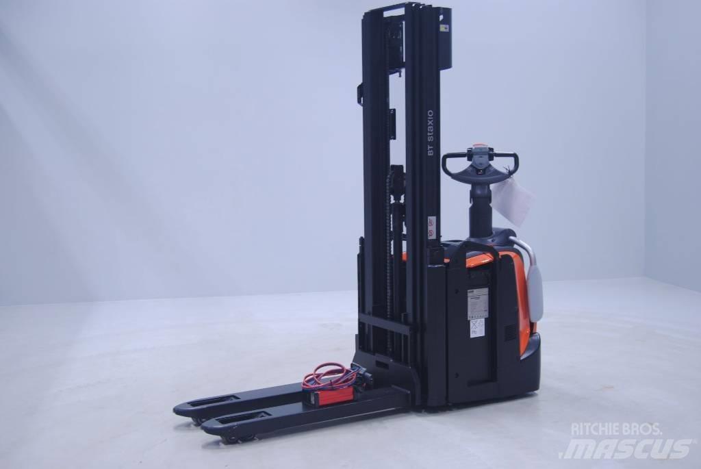 Toyota SPE120L Transpallet uomo a terra