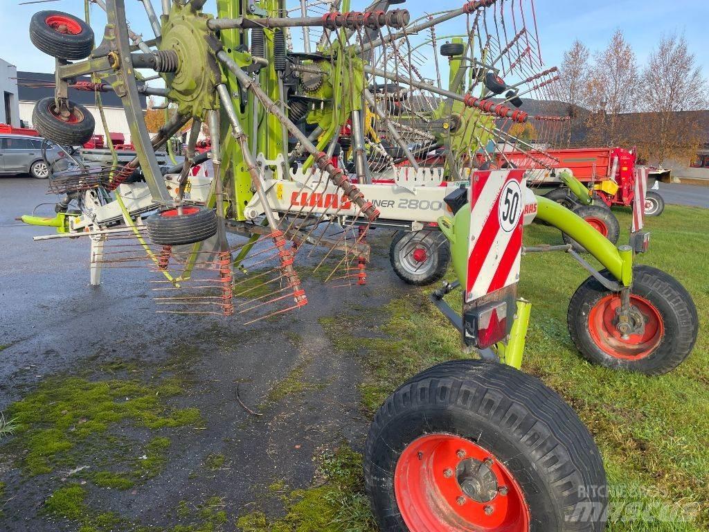 CLAAS Liner 2800 Ranghinatori