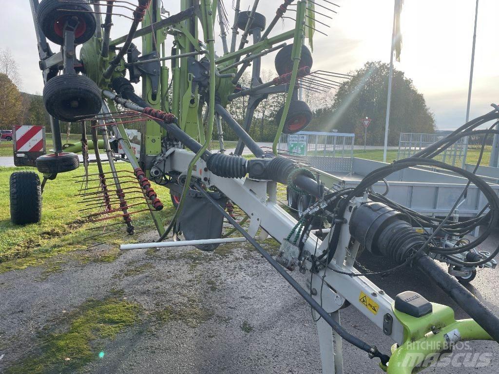 CLAAS Liner 2800 Ranghinatori