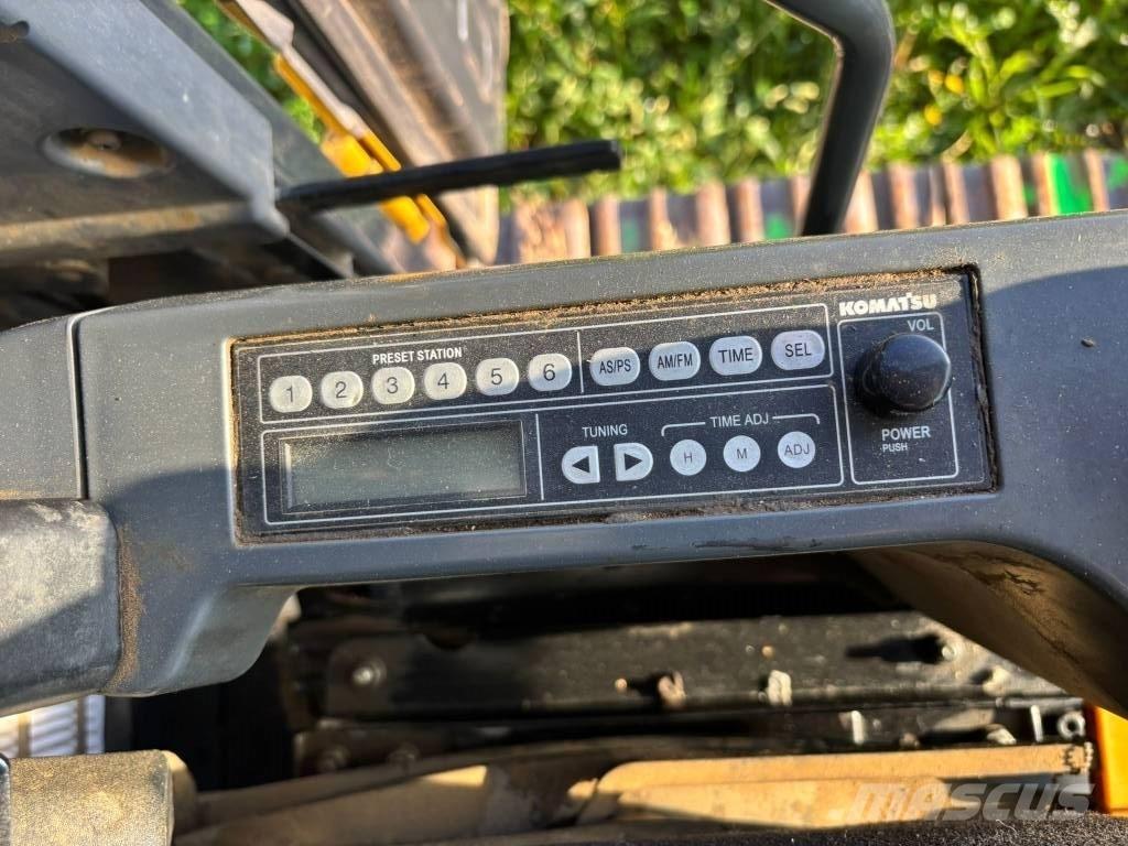 Komatsu PC 210 LC-8 Escavatori cingolati