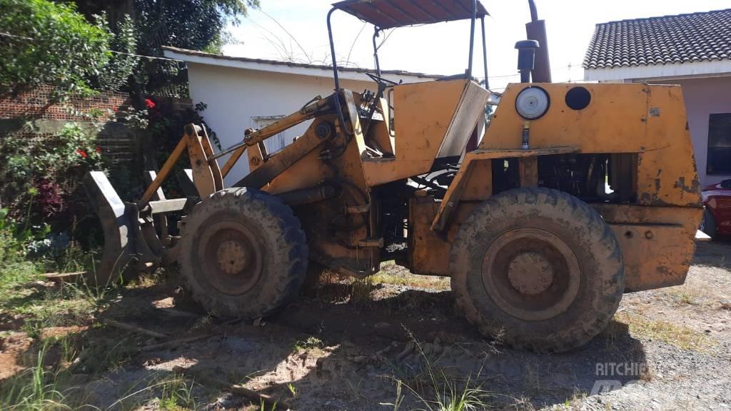 CASE W20B Pale gommate