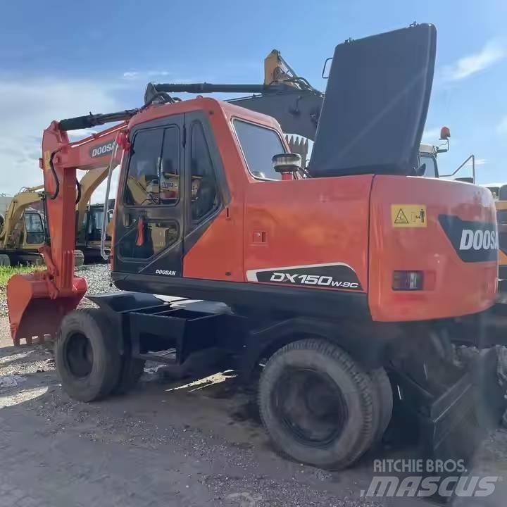 Doosan DX150W-9C Escavatori gommati