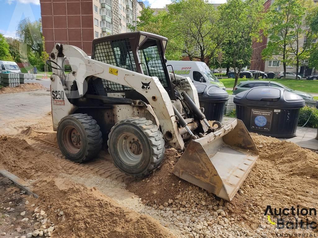 Bobcat S 250 Mini Pale Gommate
