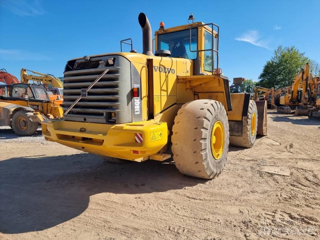 Volvo L 180 E Pale gommate
