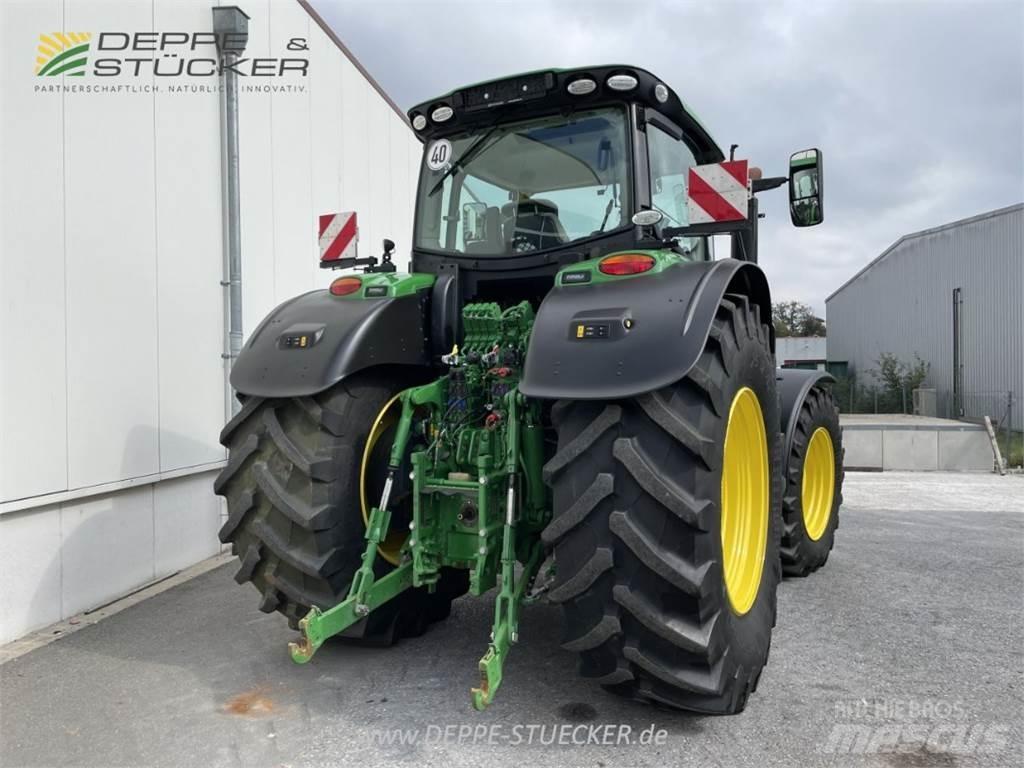 John Deere 6230R Trattori