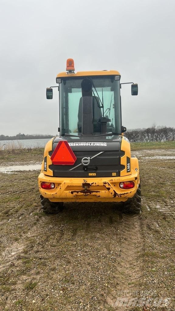 Volvo L 30 G Pale gommate