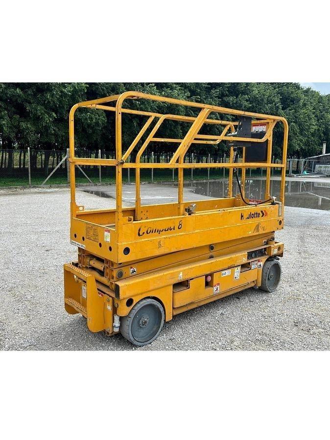Haulotte Compact 8 Piattaforme autocarrate