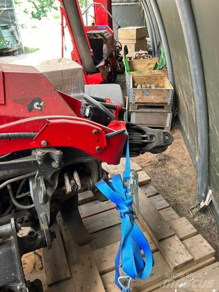 Komatsu C 144 Decespugliatrici e trinciatrici idrauliche