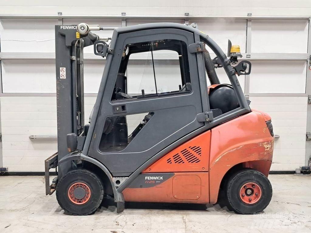 Linde H25T-02 Carrelli elevatori GPL