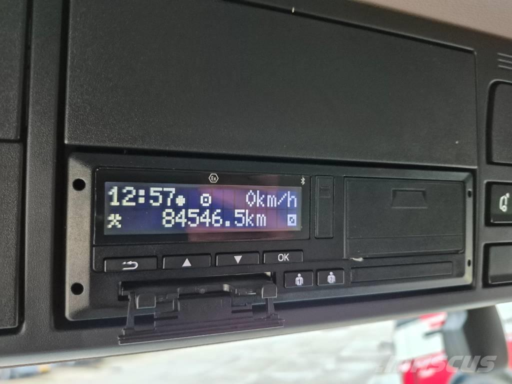 DAF XD 370 Motrici centinate