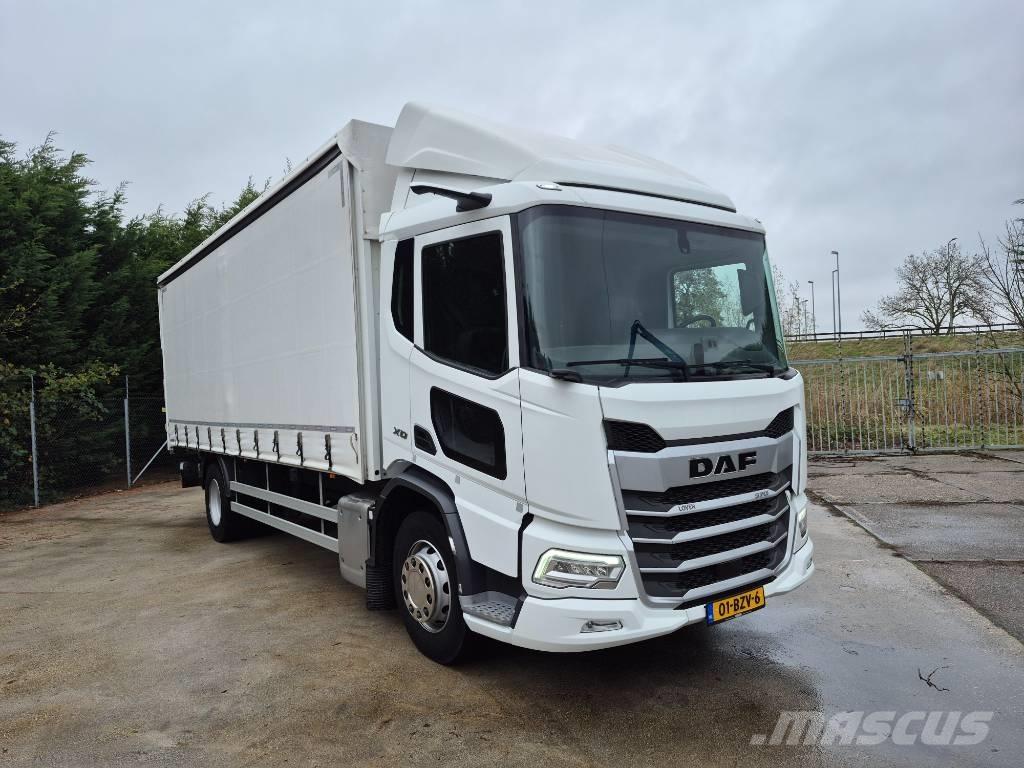 DAF XD 370 Motrici centinate