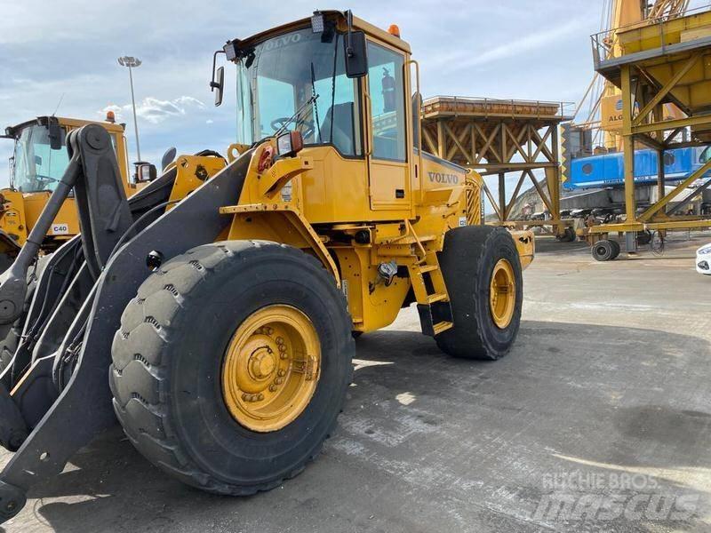 Volvo L 120 E.Ref.10 Pale gommate